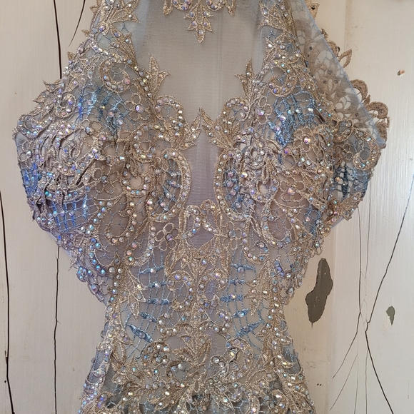 Women's size 0 formal gown - Picture 2 of 6